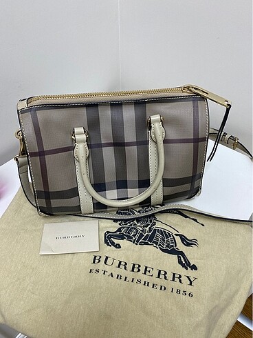 KLASİK MODEL BURBERRY ÇANTA