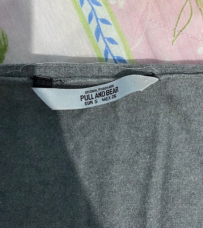 Gri Uzun Kollu Düğmeli Kadın Hırka - Görsel 3