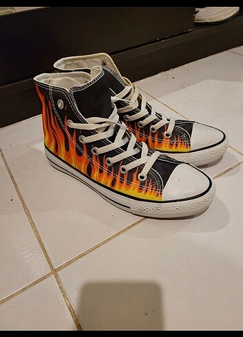 Converse Alevli converse flame