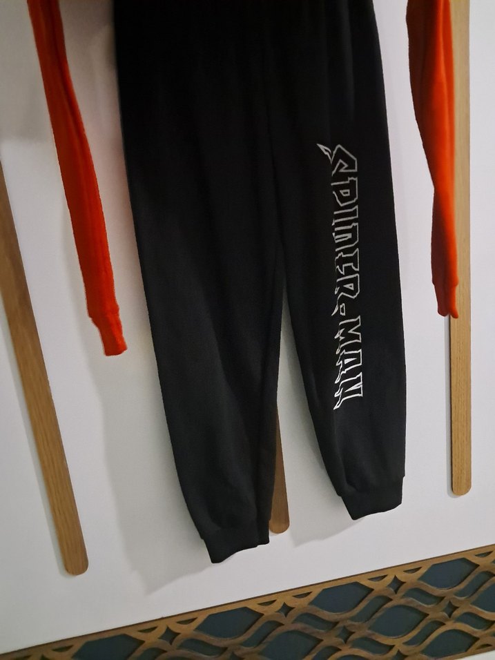 Örümcek Adam Baskılı Kırmızı Erkek Eşofman Takımı - Görsel 2