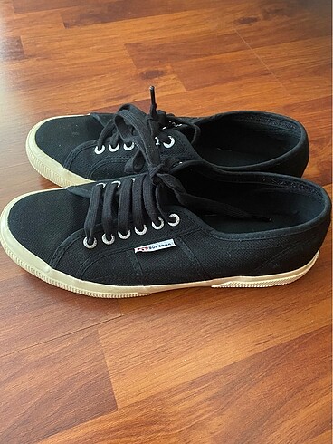 41 Beden Superga siyah ayakkabı