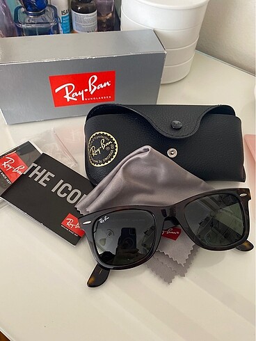 Ray Ban wayfarer güneş gözlüğü