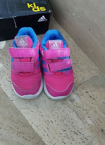 23 Beden Adidas ayakkabı