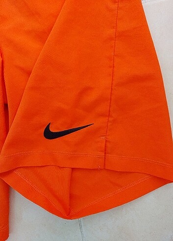 8 Yaş Beden Nike şort