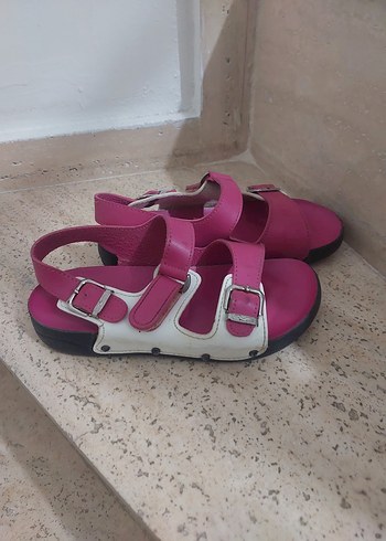 Flo Ayakkabı Kız Çocuk Pembe Tokalı Terlik
