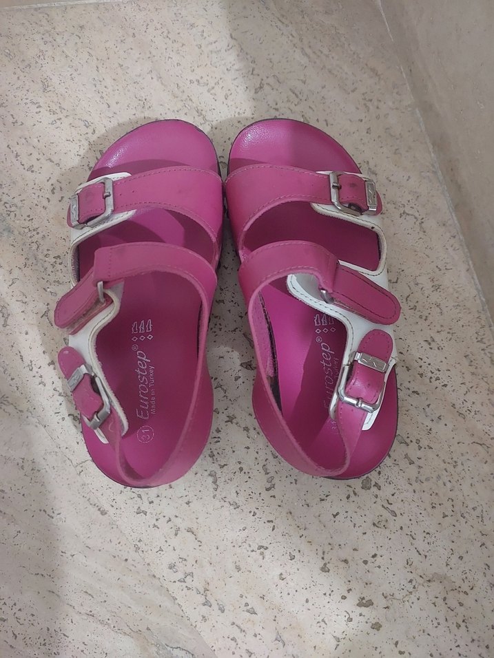 Kız Çocuk Pembe Tokalı Terlik - Görsel 3