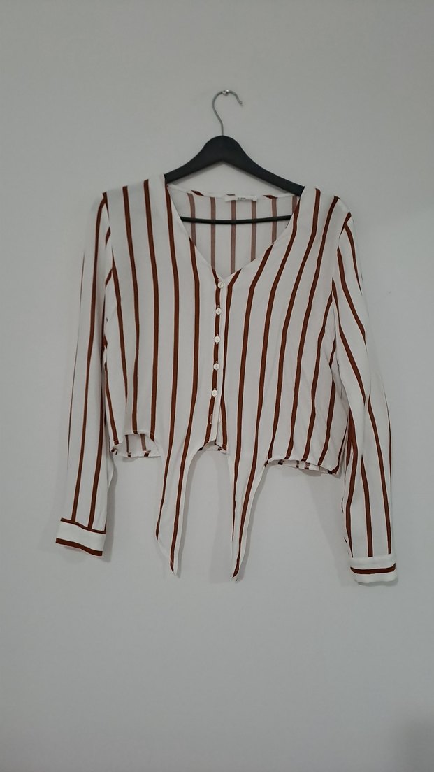 Çizgili V Yaka Düğmeli Kadın Gömlek - Görsel 2