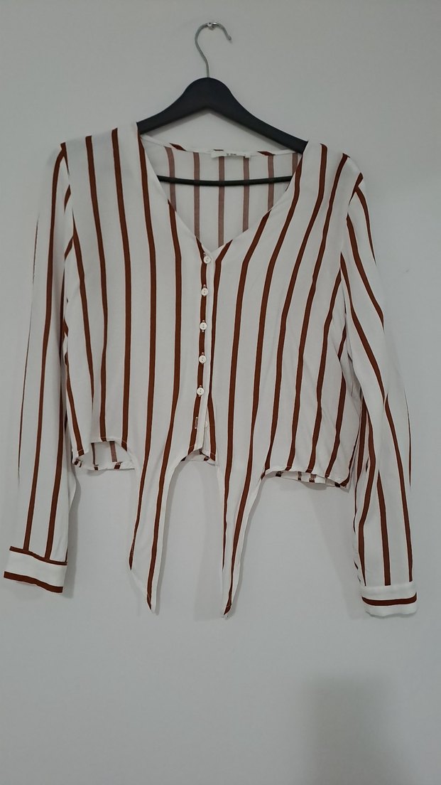 Çizgili V Yaka Düğmeli Kadın Gömlek - Görsel 4