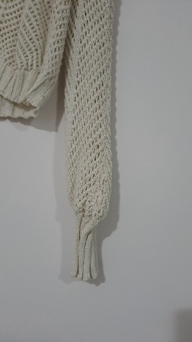 Bej Örgü V Yaka Kısa Kadın Hırka - Görsel 3