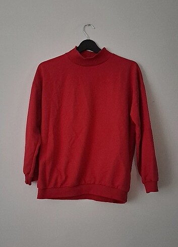Kırmızı sweatshirt