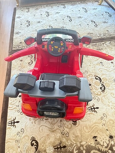 Beden 12V Akülü Çocuk Arabası