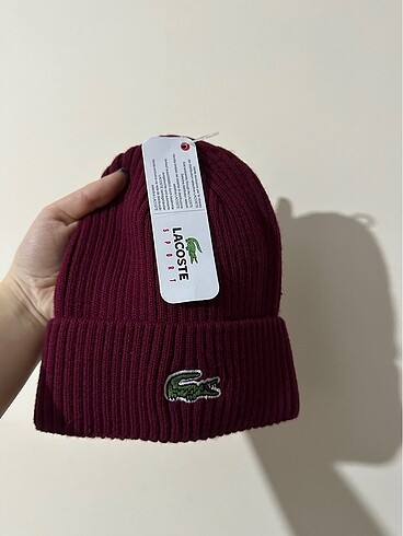 Lacoste bere