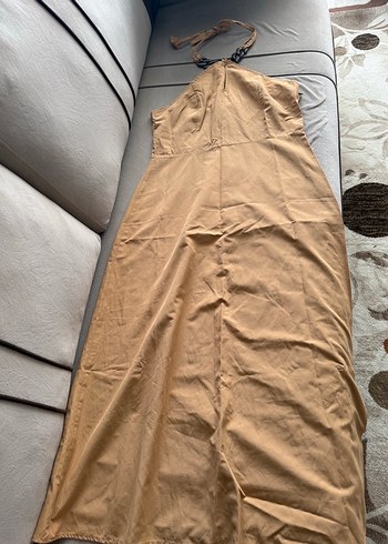 Bej Zincir Detaylı uzun Halter Boyun Elbise - Görsel 3