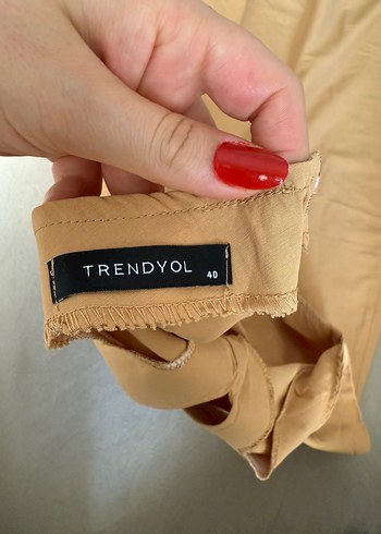 Trendyol & Milla Bej Zincir Detaylı uzun Halter Boyun Elbise