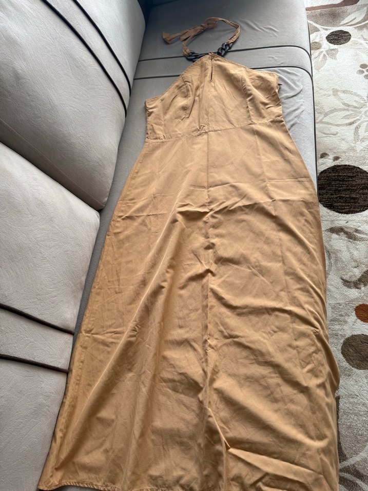 Bej Zincir Detaylı uzun Halter Boyun Elbise - Görsel 3