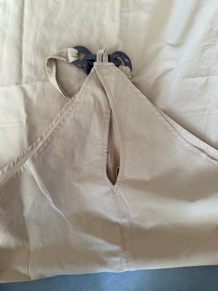 Bej Zincir Detaylı uzun Halter Boyun Elbise - Görsel 5