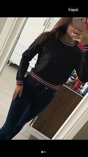 Sweatshirt