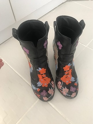 Shoes & More AYAKKABI