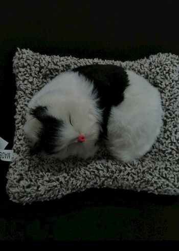Siyah beyaz peluş uyuyan kedi oyuncak - Görsel 2