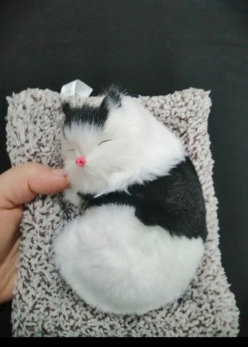 Siyah beyaz peluş uyuyan kedi oyuncak - Görsel 6