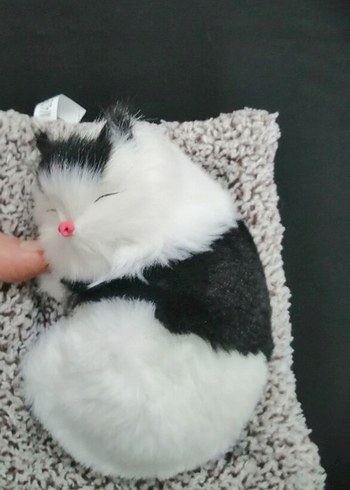 Siyah beyaz peluş uyuyan kedi oyuncak - Görsel 3