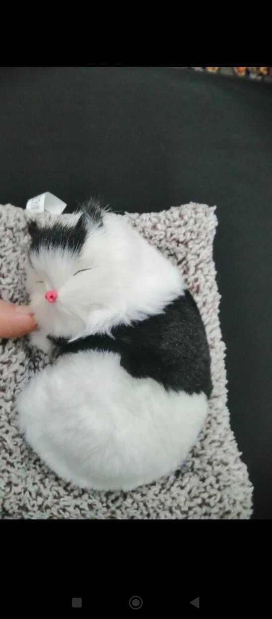 Siyah beyaz peluş uyuyan kedi oyuncak - Görsel 3