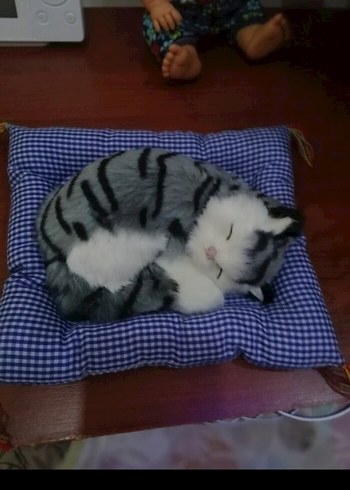 Gri Çizgili Uyuyan Kedi Peluş Oyuncak - Görsel 2