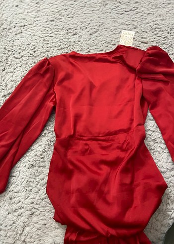 Kırmızı Uzun Saten Kadın Elbise - Görsel 3