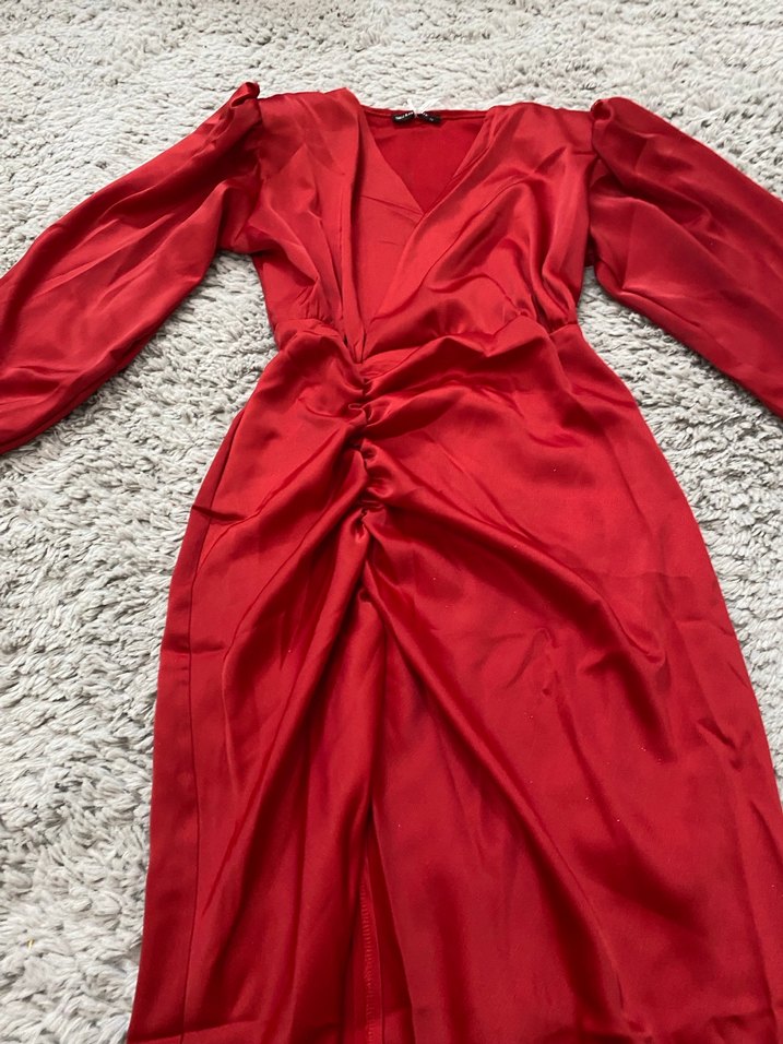 Kırmızı Uzun Saten Kadın Elbise - Görsel 2