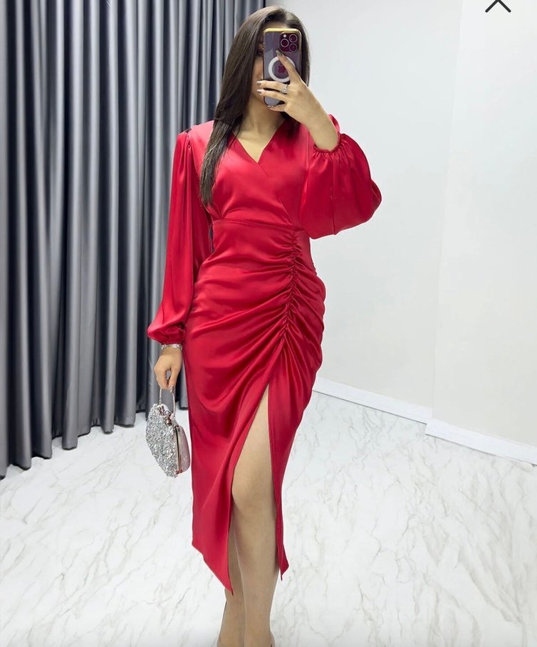 Kırmızı Uzun Saten Kadın Elbise - Görsel 4