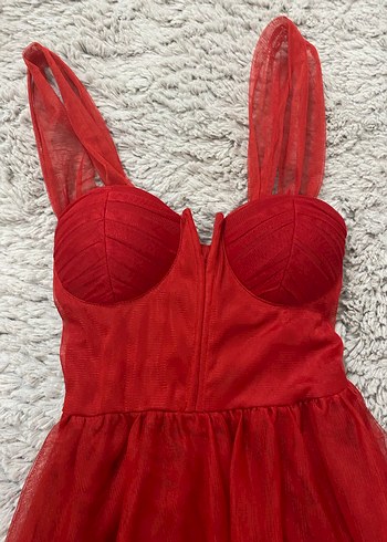 Kırmızı Straplez Midi Abiye Elbise - Görsel 4