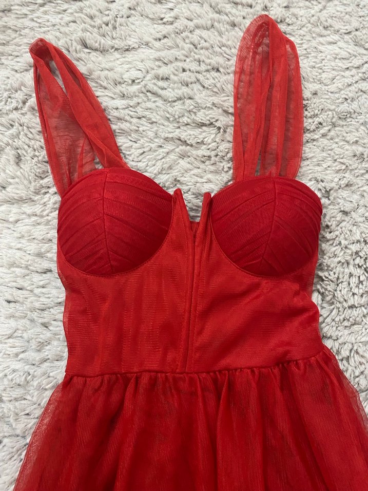 Kırmızı Straplez Midi Abiye Elbise - Görsel 4