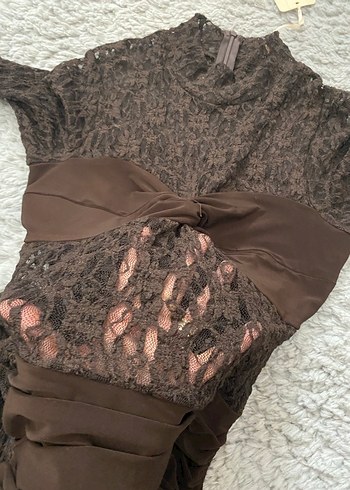 Dantel Detaylı Kahverengi Uzun Kollu Midi Elbise - Görsel 3