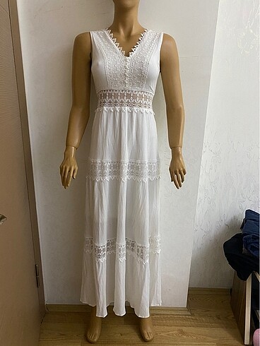 Beyaz elbise