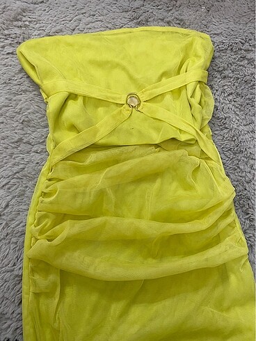 Zara Neon sarı straplez elbise