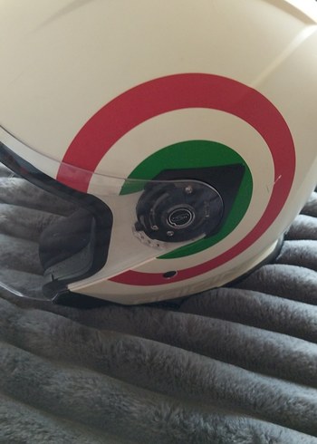 Beyaz Baskılı Seramik Motosiklet Kaskı - Görsel 4