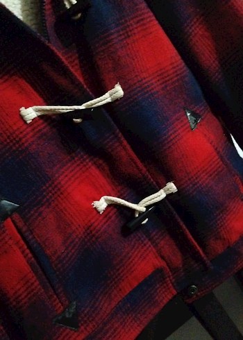 Kırmızı Desenli Düğmeli Kadın Mont - Görsel 2