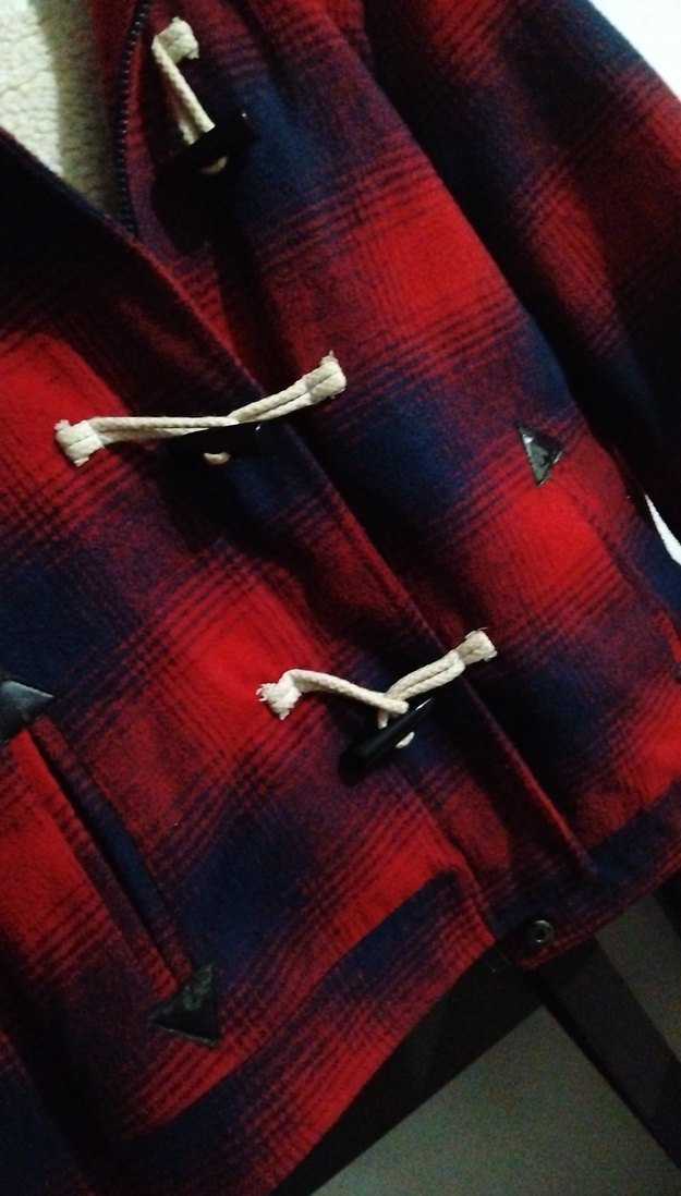 Kırmızı Desenli Düğmeli Kadın Mont - Görsel 2