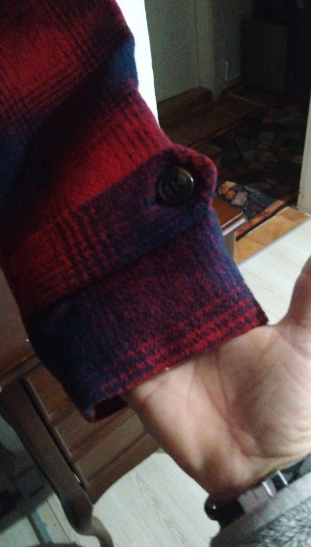 Kırmızı Desenli Düğmeli Kadın Mont - Görsel 3