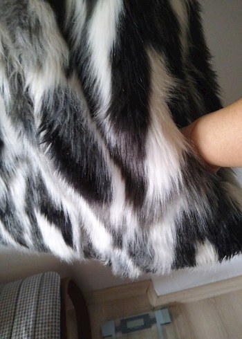 Bohem Zebra Desenli Kürklü Kadın Yelek - Görsel 2