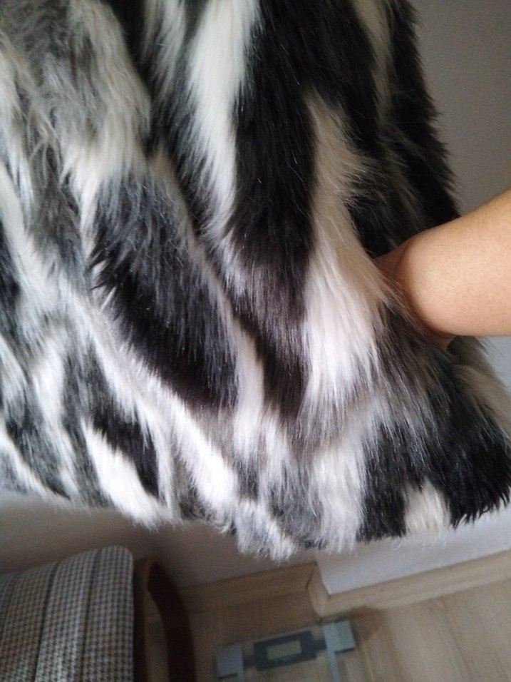 Bohem Zebra Desenli Kürklü Kadın Yelek - Görsel 2