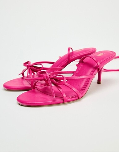 Zara bağcıklı topuklu sandalet pembe ayakkabı