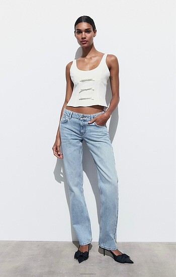 Zara fiyonklu crop top bluz