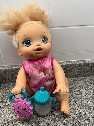 Emekleyen bebek baby alive