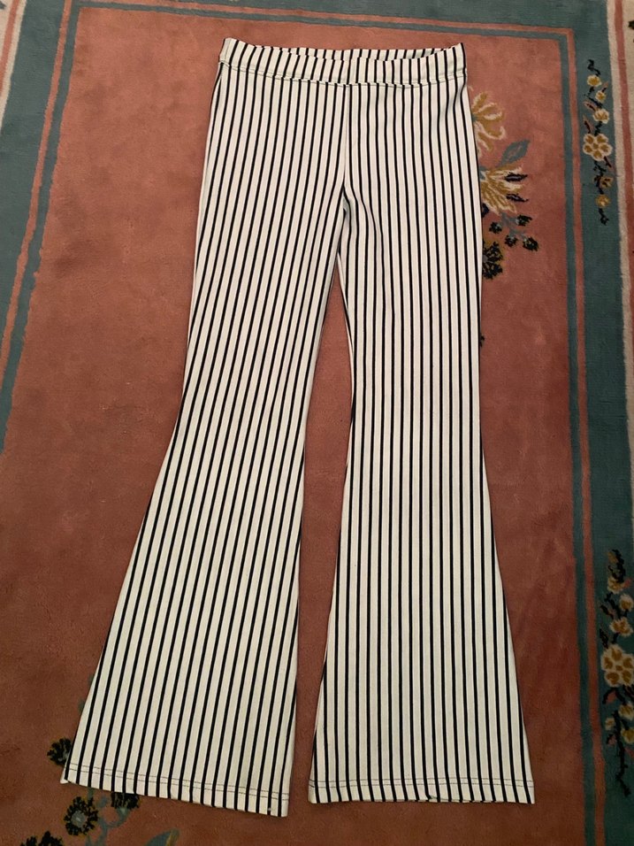 Beyaz Çizgili Pilili Kadın Kumaş Pantolon - Görsel 2