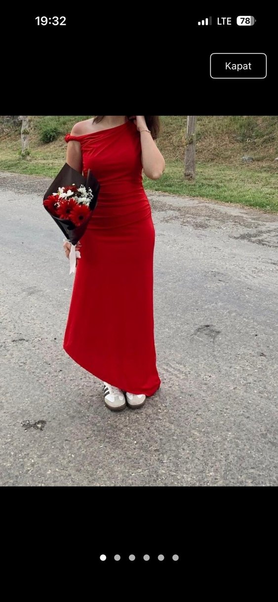 Kırmızı Drapeli Uzun Abiye Elbise - Görsel 4