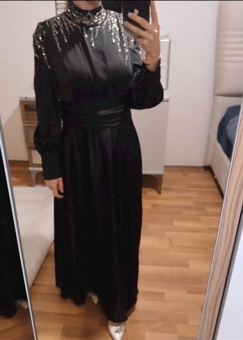 Siyah İşlemeli Uzun Abiye Elbise - Görsel 4