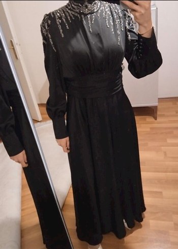 Siyah İşlemeli Uzun Abiye Elbise - Görsel 3