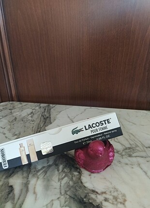 Lacoste pour femme 