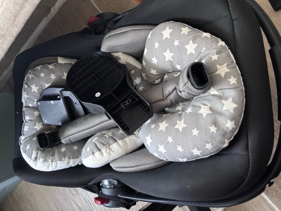 Gri ve Siyah Bebek Arabası - Görsel 5